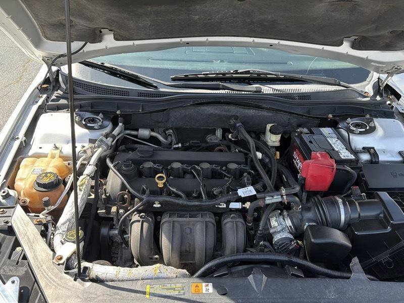 Used 2011 Ford Fusion SEL FWD image 23