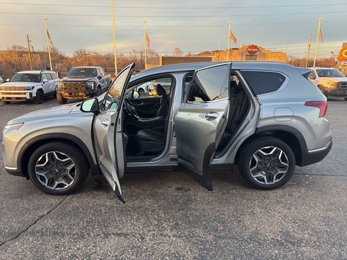 Used 2023 Hyundai Santa Fe Limited image 4