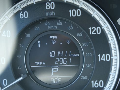 Used 2017 Honda Accord EX image 42