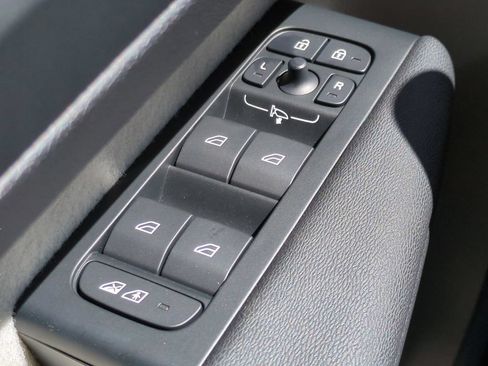 New 2026 Volvo XC40 B5 Ultra AWD/4WD image 20