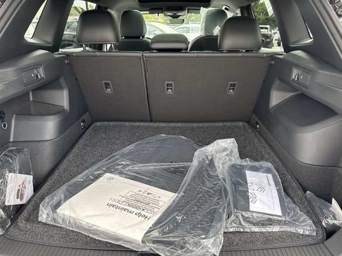 New 2026 Volkswagen Tiguan SE R-Line FWD image 5
