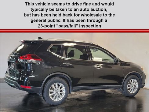 Used 2018 Nissan Rogue SV w/ Premium Package image 22