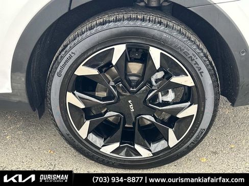 Used 2025 Kia Sorento SX image 25