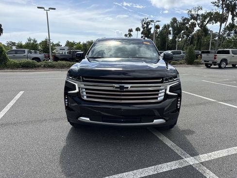 Used 2023 Chevrolet Suburban High Country w/ Advanced Technology Package RWD image 8