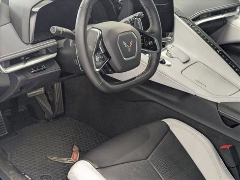 Used 2021 Chevrolet Corvette Stingray Preferred Cpe w/ Z51 Performance Package image 8