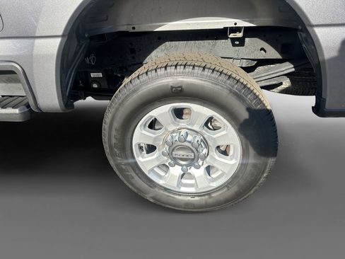 Used 2024 Ford F250 XLT image 8