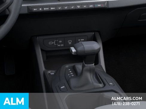 Used 2025 Kia K4 LXS image 25