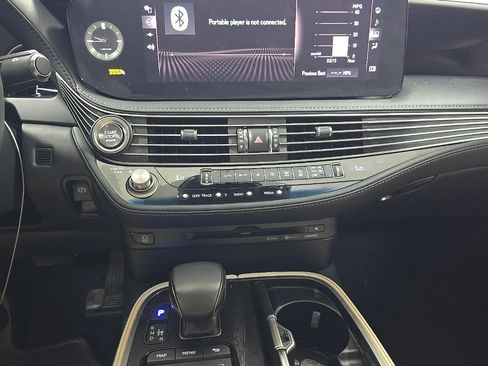 Used 2021 Lexus LS 500 w/ Accessory Package (Z2) RWD image 7