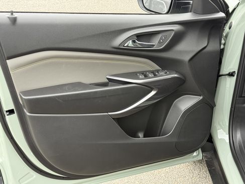 New 2026 Chevrolet Trax ACTIV w/ Driver Confidence Package FWD image 9