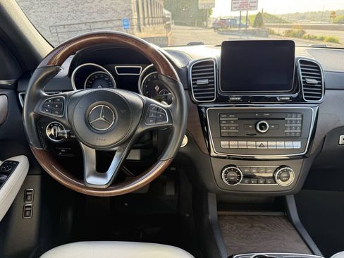 Used 2017 Mercedes-Benz GLS 450 4MATIC image 25