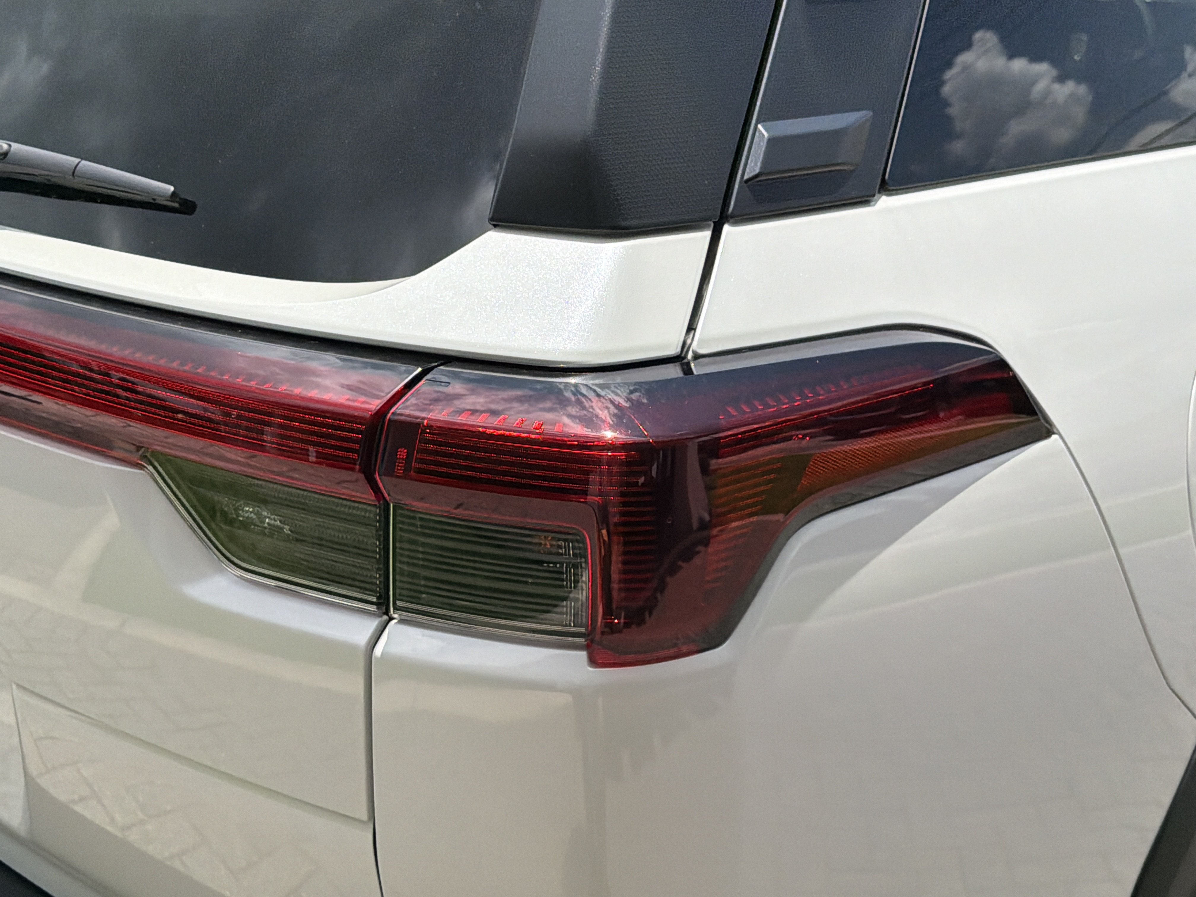 New 2026 Subaru Outback Limited AWD/4WD image 11