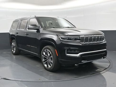 Used 2024 Jeep Grand Wagoneer Series III w/ Rear Seat Video Group 1 AWD/4WD image 1