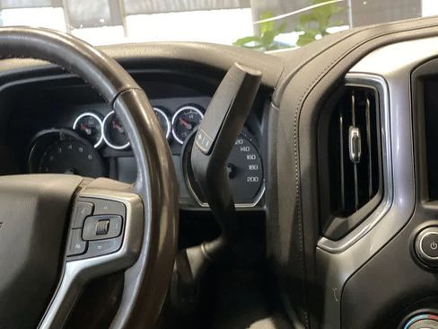 Used 2022 Chevrolet Silverado 1500 LT Trail Boss w/ Convenience Package II image 22