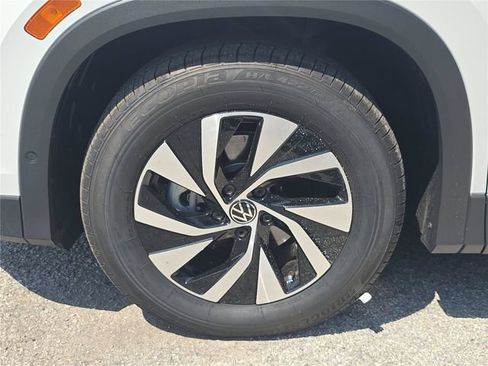 New 2026 Volkswagen Tiguan S FWD image 7