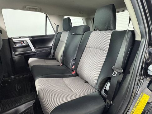 Used 2015 Toyota 4Runner SR5 AWD/4WD image 19