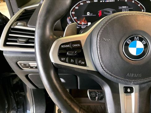 Used 2021 BMW X7 M50i w/ Executive Package image 22