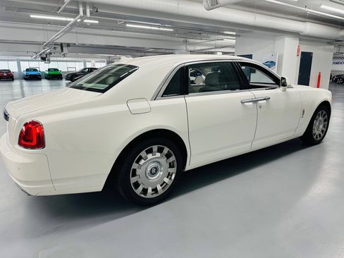 Used 2014 Rolls-Royce Ghost Extended Wheelbase RWD image 4