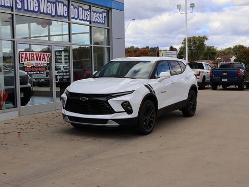 New 2025 Chevrolet Blazer LT w/ LPO, Black Sport Package image 6