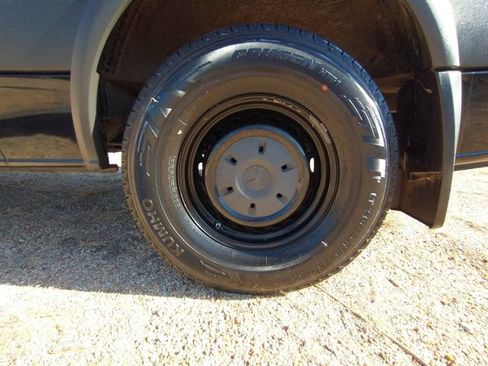 Used 2017 Mercedes-Benz Sprinter 2500 image 64