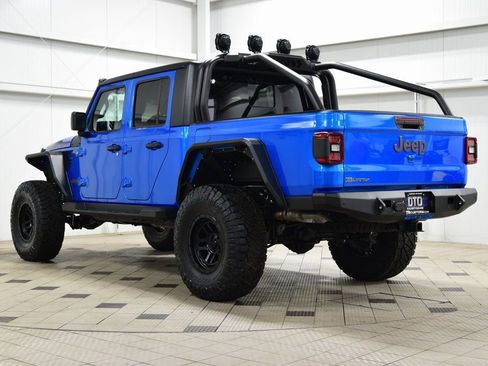 Used 2025 Jeep Gladiator Rubicon w/ Convenience Group image 5