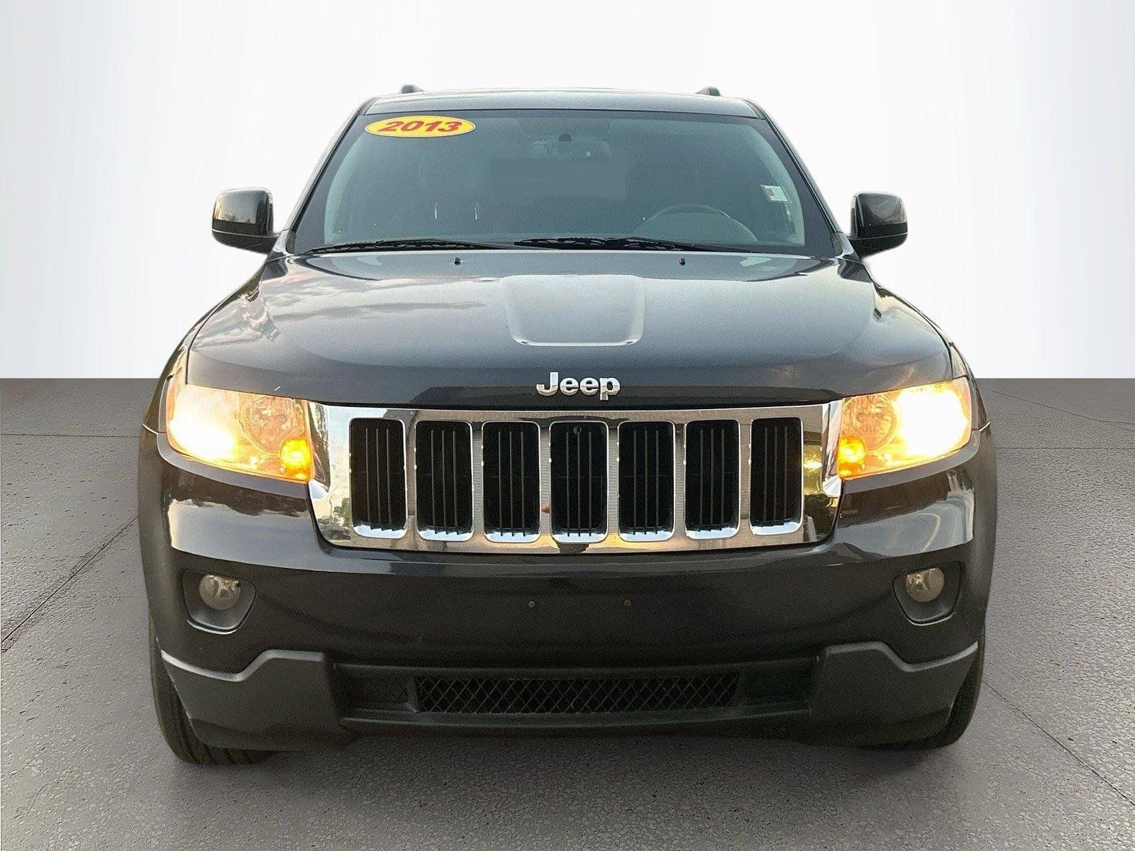 Used 2013 Jeep Grand Cherokee Laredo AWD/4WD image 9