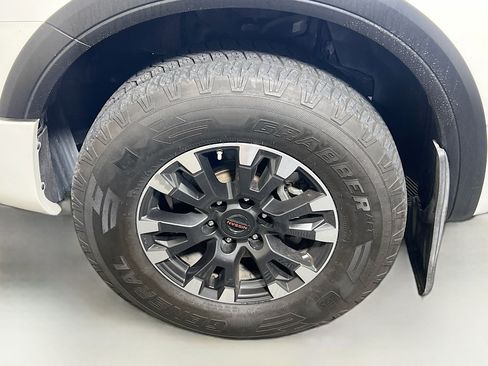 Used 2021 Nissan Titan PRO-4X w/ Pro-4x Utility Package AWD/4WD image 33