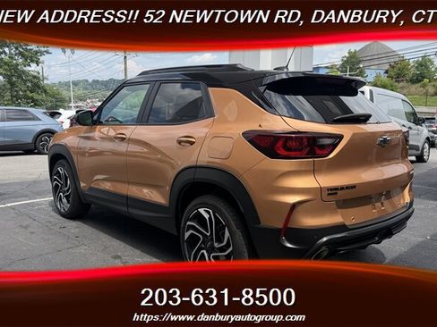 Used 2024 Chevrolet TrailBlazer RS w/ Convenience Package AWD/4WD image 3