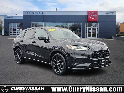 Used 2023 Honda HR-V Sport image 1