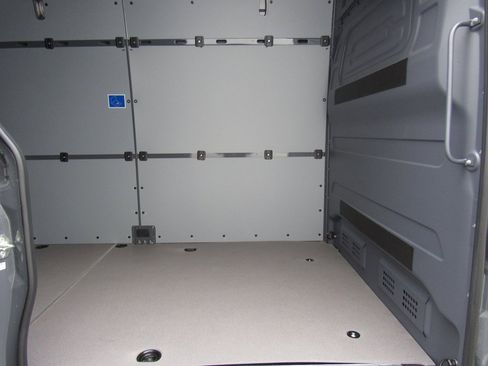 New 2025 Mercedes-Benz Sprinter 2500 image 21