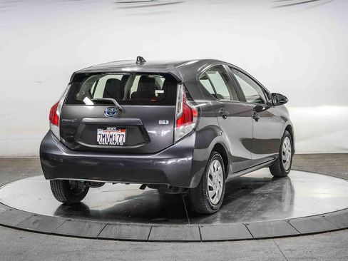 Used 2015 Toyota Prius C One FWD image 4