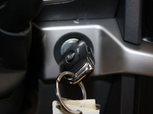 Used 2023 Ford F150 XLT w/ Trailer Tow Package image 39