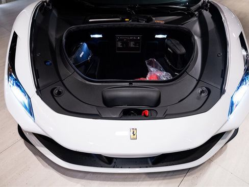 Used 2021 Ferrari F8 Tributo RWD image 31