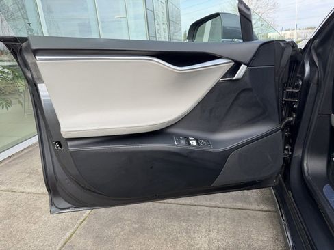 Used 2016 Tesla Model S P100D image 12