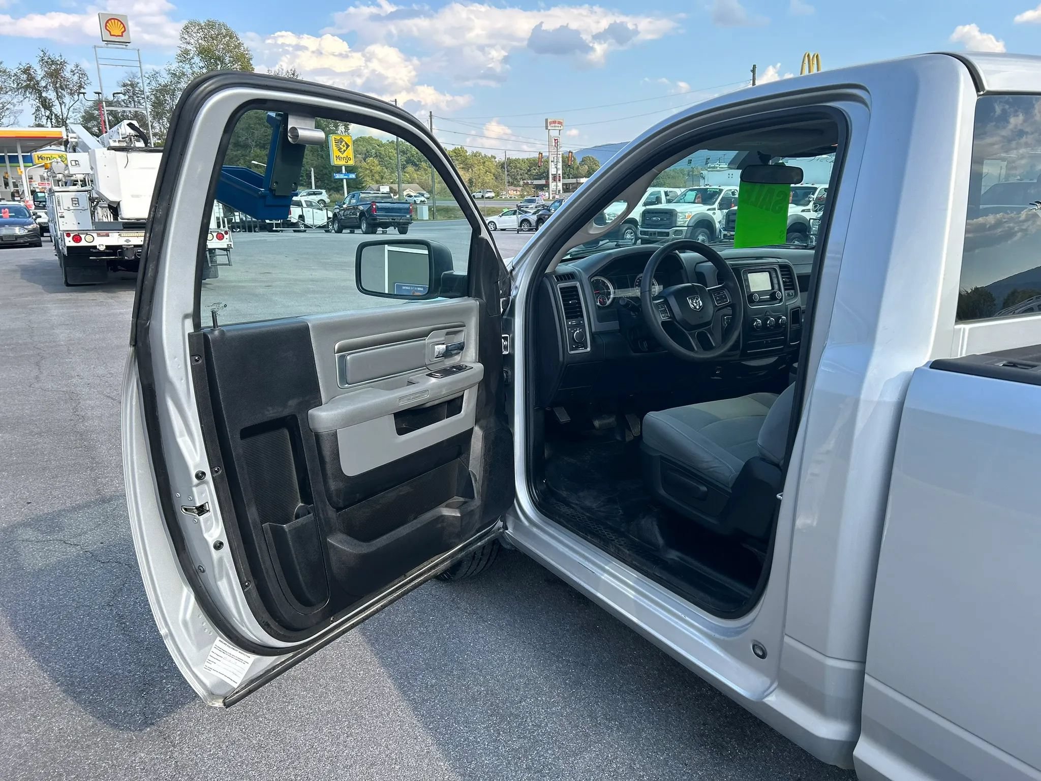 Used 2019 RAM 1500 Tradesman w/ Popular Equipment Group RWD image 5