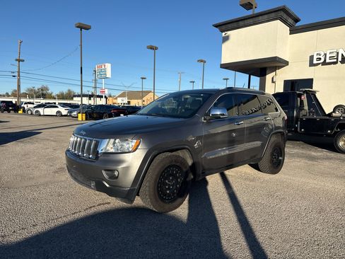 Used 2013 Jeep Grand Cherokee Limited image 2