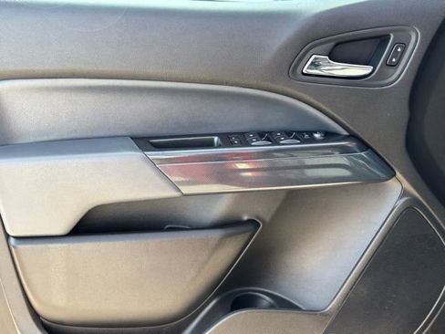 Used 2015 Chevrolet Colorado Z71 image 14