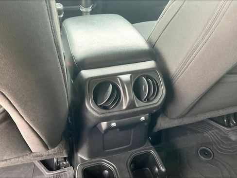 Used 2023 Jeep Wrangler Sport image 33
