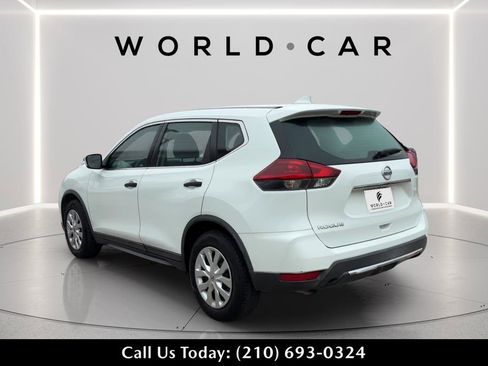 Used 2018 Nissan Rogue S image 5