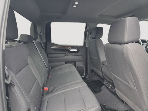 Used 2022 Chevrolet Silverado 1500 LT image 12