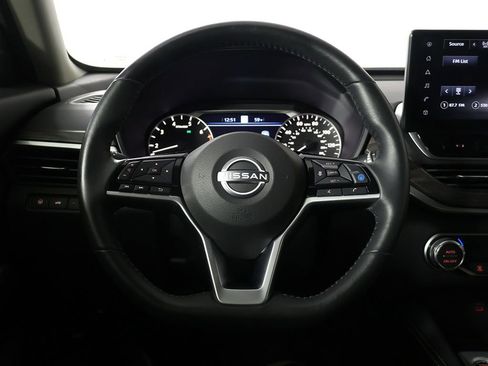 Used 2024 Nissan Altima 2.5 SL FWD image 38