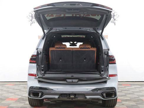 Used 2023 BMW X7 xDrive40i w/ Executive Package AWD/4WD image 7