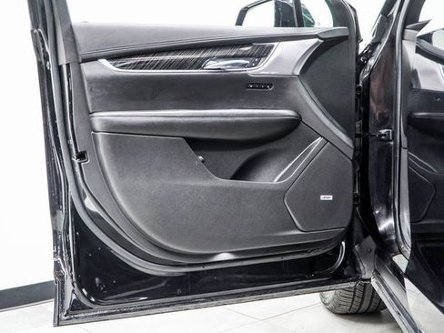 Used 2020 Cadillac XT6 Premium Luxury image 45