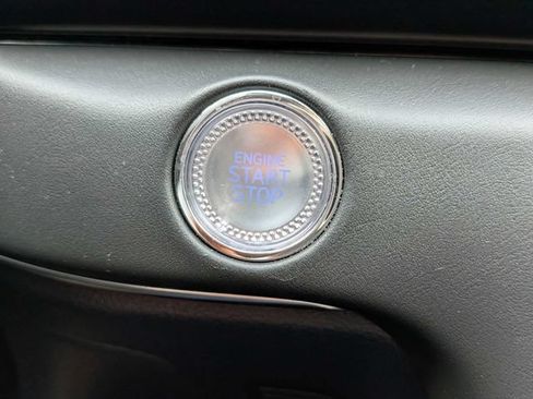 Used 2025 Genesis GV80 3.5T AWD/4WD image 32