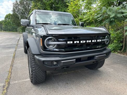 Used 2024 Ford Bronco Outer Banks w/ Sasquatch Package AWD/4WD image 1