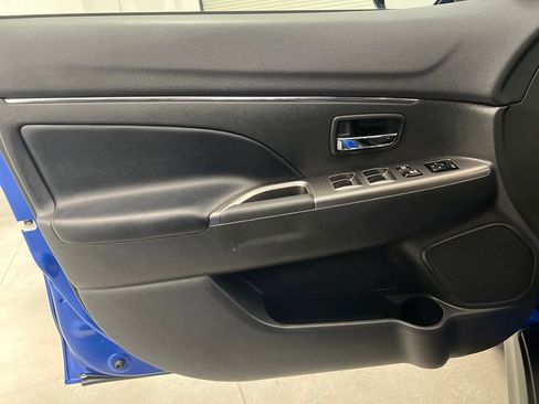 Used 2025 Mitsubishi Outlander Sport SE image 11