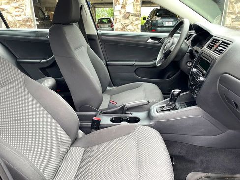 Used 2013 Volkswagen Jetta S FWD image 12