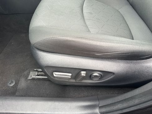 Used 2024 Toyota RAV4 XLE AWD/4WD image 22