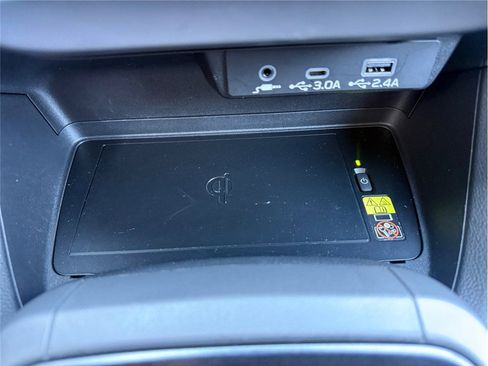 Used 2024 Subaru Crosstrek 2.5i Limited w/ Crosstrek Mirror Package image 19