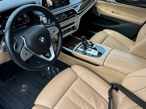 Used 2020 BMW 745e xDrive image 11