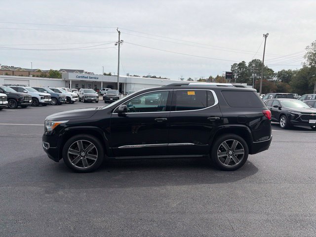 Used 2017 GMC Acadia Denali w/ Technology Package FWD image 5